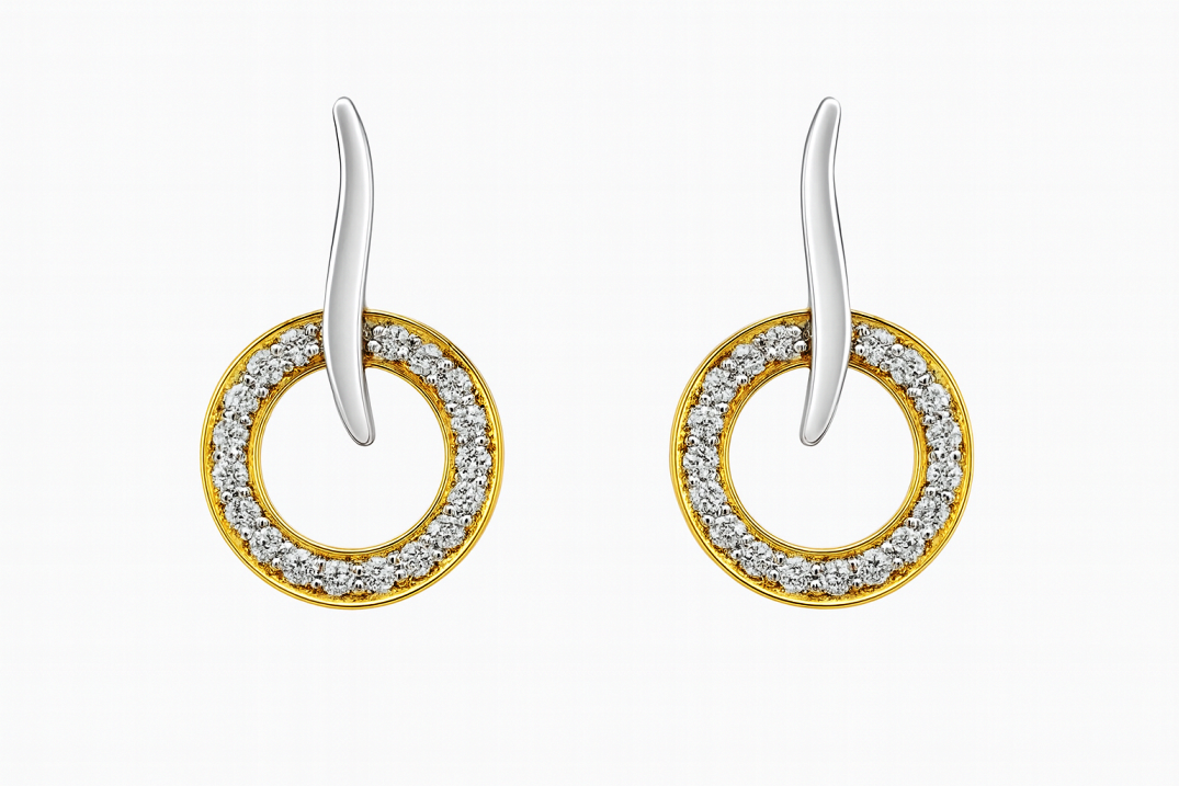 Beautiful 18 Kt Gold  Natural Diamond Earing
